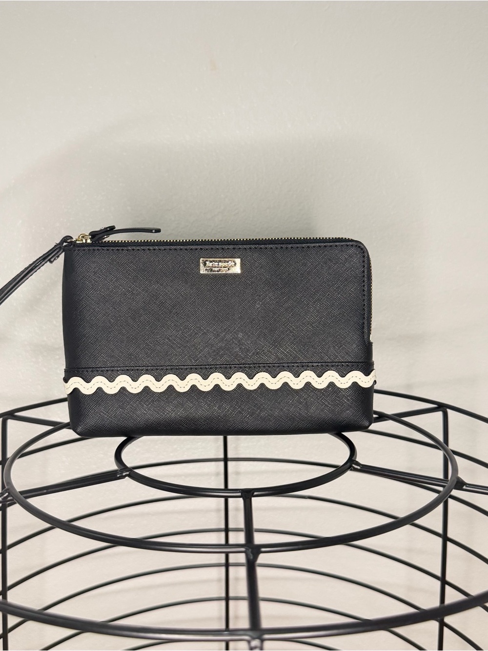 Kate Spade Black Women's Wristlet Wallet with White Scalloped Trim